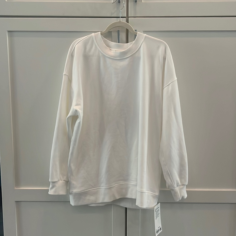 NEW WITH TAGS!! Perfectly Oversized Crew